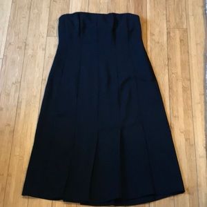 Tansu Fugel strapless. LBD